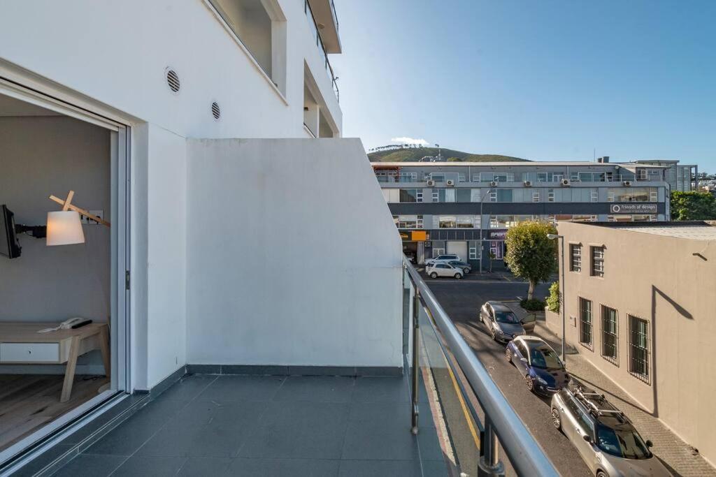 In Loop Street With Views Apartamento *
